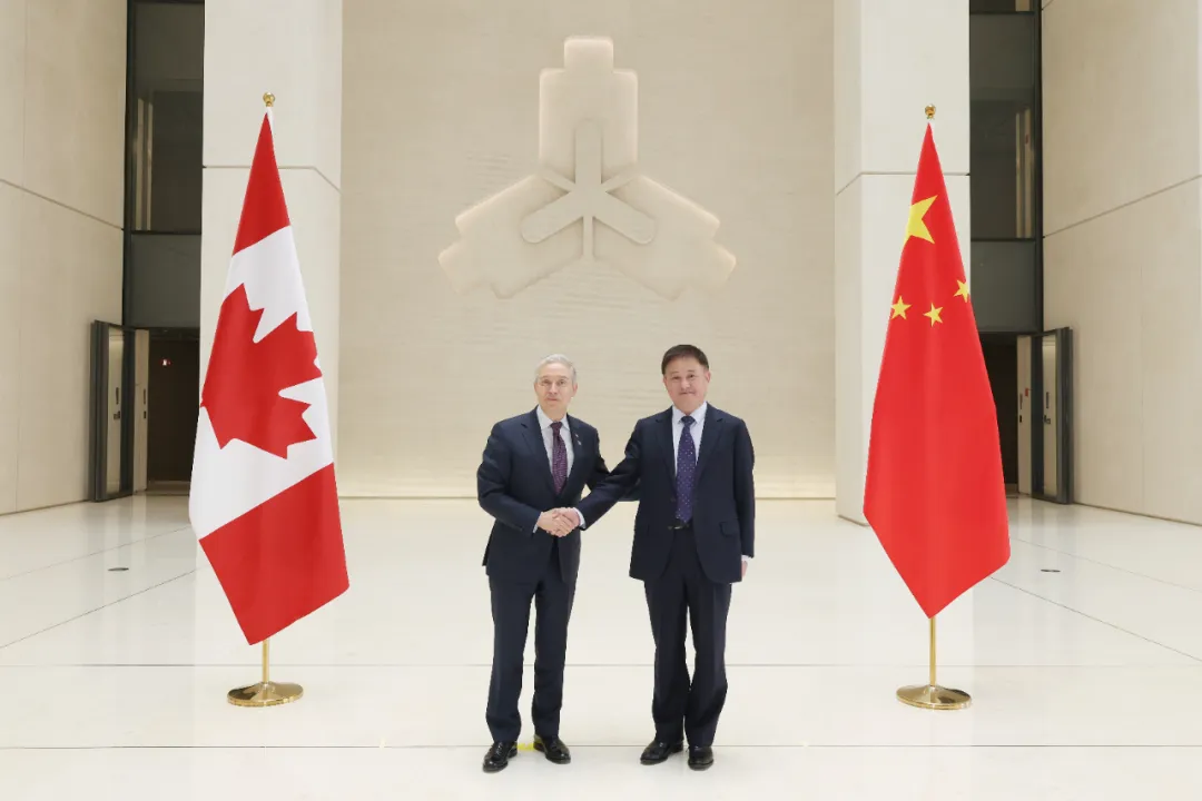 中加金融工作组首次会议在京举行
